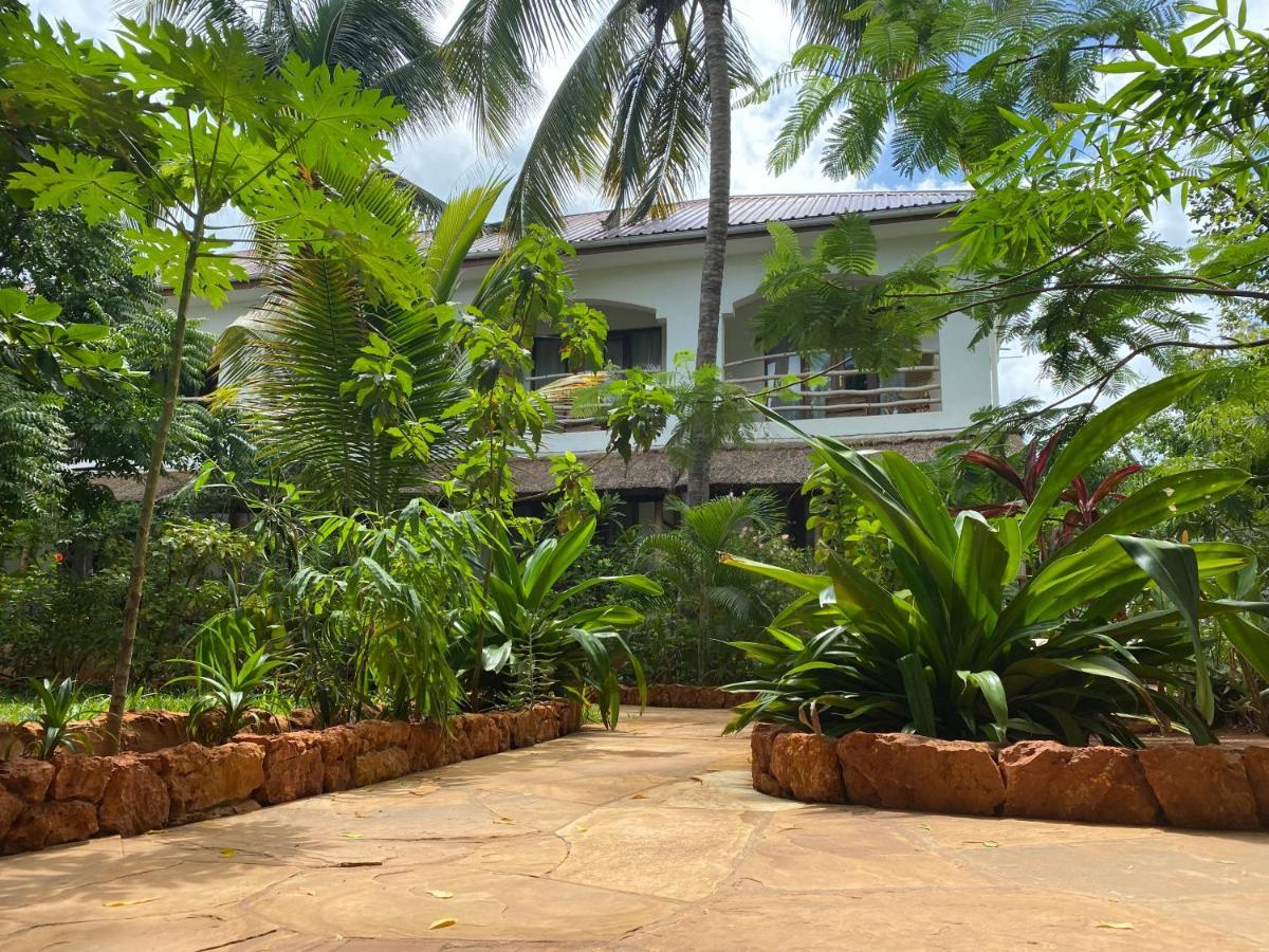 Siri Beach Lodge Нунгви Екстериор снимка